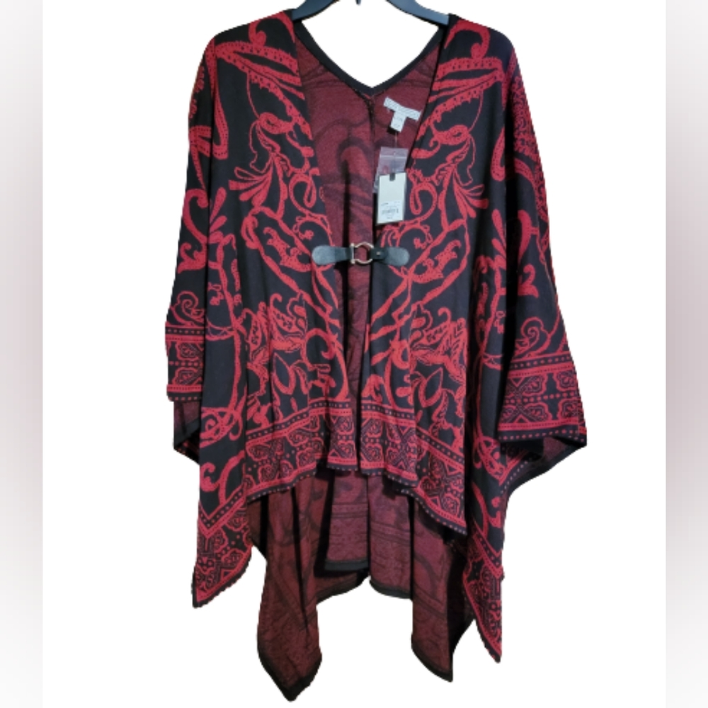 Shawl/Cape with buckle closure NWT